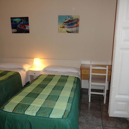 Hostal Alistana Madrid Eksteriør bilde