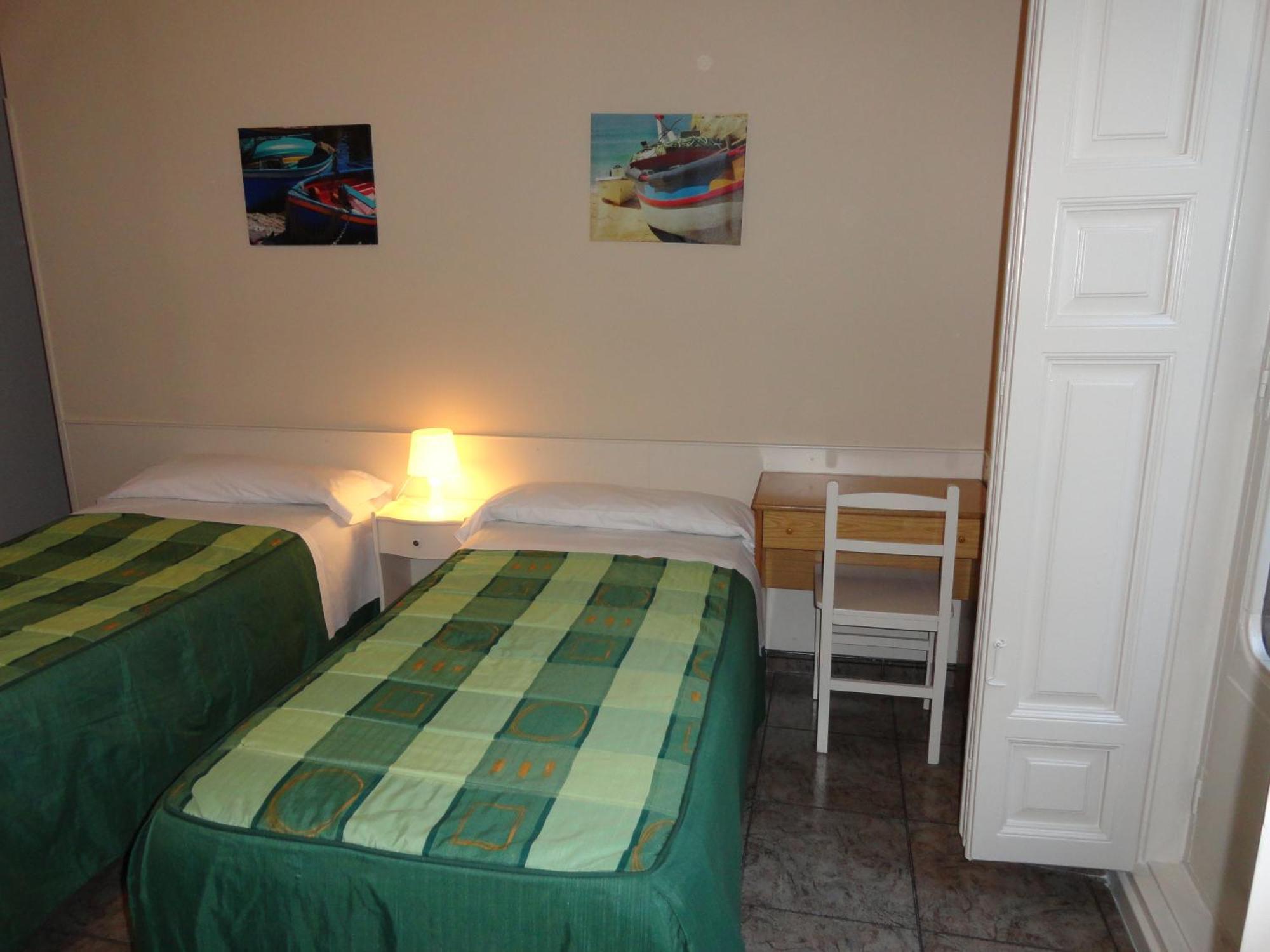 Hostal Alistana Madrid Eksteriør bilde